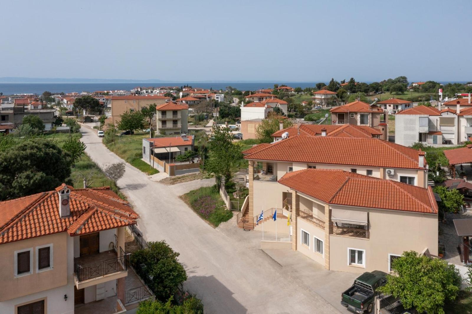 Apartment Lakis House